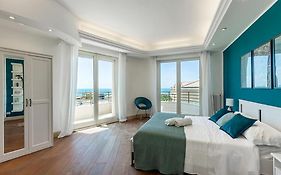 Ostia Holiday Boutique Home
